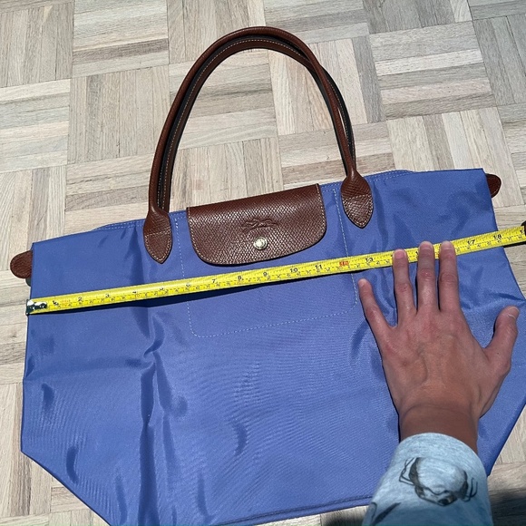 Longchamp - Le Pliage Nylon Shoulder Bag, Lavender Color, Great Condition - Picture 4 of 7